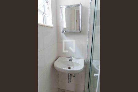 Banheiro de casa à venda com 1 quarto, 45m² em Santa Rosa, Niterói