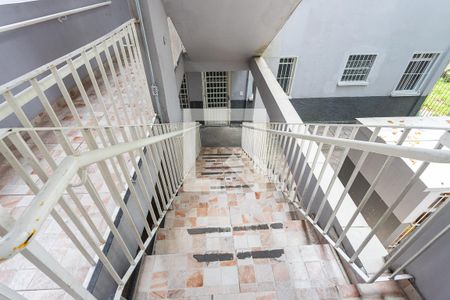 Apartamento à venda com 50m², 2 quartos e 1 vagaEscada 