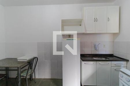 Studio para alugar com 40m², 1 quarto e sem vaga Studio para alugar com 40m², 1 quarto e sem vagaCozinha