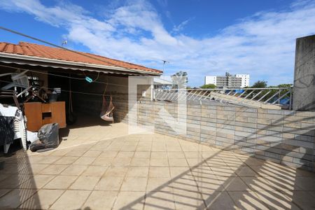 Casa para alugar com 400m², 3 quartos e 2 vagasTerraço