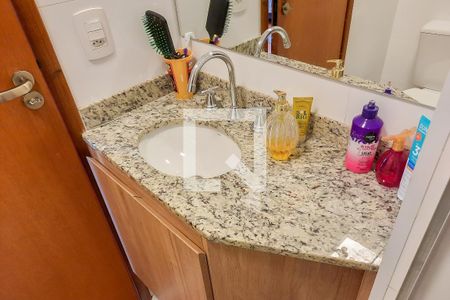 Apartamento à venda com 135m², 2 quartos e 2 vagas Apartamento à venda com 135m², 2 quartos e 2 vagasBanheiro da Suíte 2