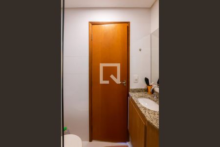 Apartamento à venda com 135m², 2 quartos e 2 vagas Apartamento à venda com 135m², 2 quartos e 2 vagasBanheiro da Suíte 2