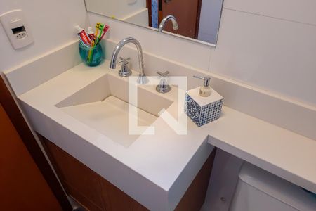 Apartamento à venda com 135m², 2 quartos e 2 vagas Apartamento à venda com 135m², 2 quartos e 2 vagasBanheiro da Suíte 1