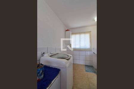 Casa à venda com 80m², 2 quartos e sem vagaÁrea de Serviço 2