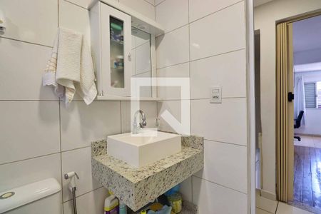 Casa à venda com 80m², 2 quartos e sem vagaBanheiro 1