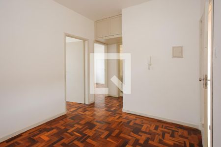 Sala de apartamento à venda com 2 quartos, 60m² em Navegantes, Porto Alegre