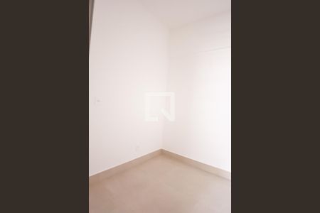 Apartamento à venda com 127m², 3 quartos e 3 vagas Apartamento à venda com 127m², 3 quartos e 3 vagasQuarto de Serviço