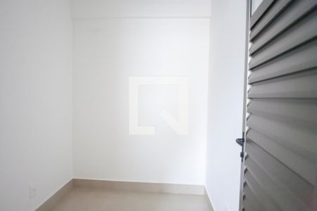 Apartamento à venda com 127m², 3 quartos e 3 vagas Apartamento à venda com 127m², 3 quartos e 3 vagasQuarto de Serviço