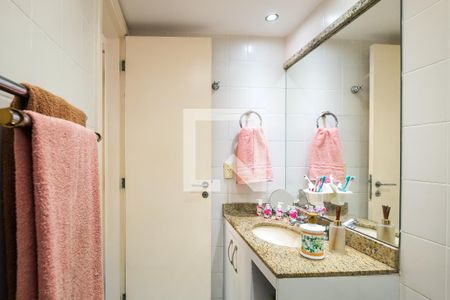 Apartamento à venda com 75m², 2 quartos e 1 vaga Apartamento à venda com 75m², 2 quartos e 1 vagaBanheiro da Suíte