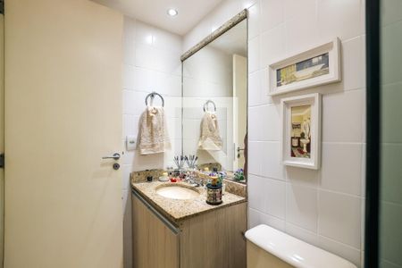 Apartamento à venda com 75m², 2 quartos e 1 vaga Apartamento à venda com 75m², 2 quartos e 1 vagaBanheiro Corredor