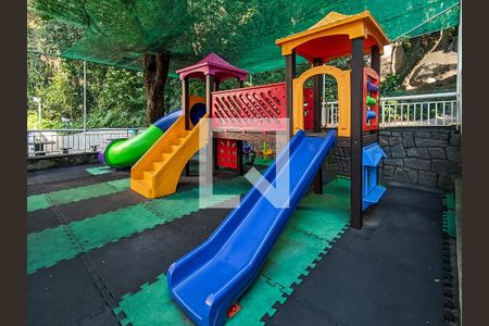 Apartamento à venda com 75m², 2 quartos e 1 vaga Apartamento à venda com 75m², 2 quartos e 1 vagaÁrea comum - Playground