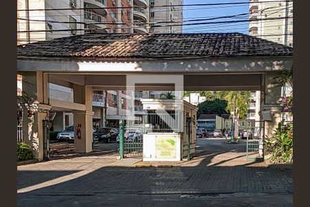 Apartamento à venda com 75m², 2 quartos e 1 vaga Apartamento à venda com 75m², 2 quartos e 1 vagaFachada e portaria