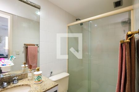 Apartamento à venda com 75m², 2 quartos e 1 vaga Apartamento à venda com 75m², 2 quartos e 1 vagaBanheiro da Suíte