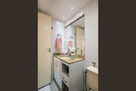 Apartamento à venda com 75m², 2 quartos e 1 vaga Apartamento à venda com 75m², 2 quartos e 1 vagaBanheiro da Suíte