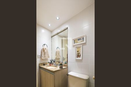 Apartamento à venda com 75m², 2 quartos e 1 vaga Apartamento à venda com 75m², 2 quartos e 1 vagaBanheiro Corredor