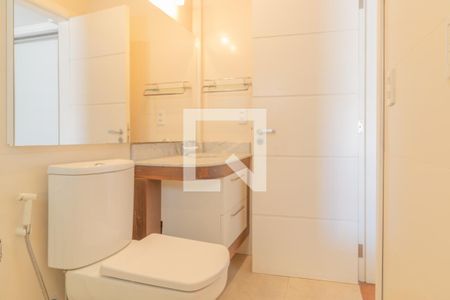 Casa de condomínio à venda com 429m², 5 quartos e 2 vagas Casa de condomínio à venda com 429m², 5 quartos e 2 vagasBanheiro da Suíte 1