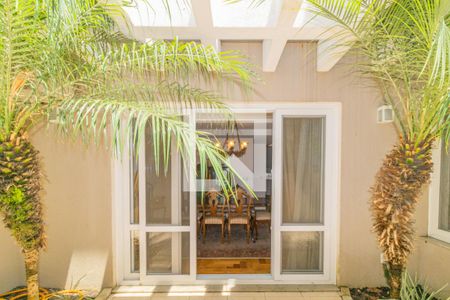 Casa de condomínio à venda com 429m², 5 quartos e 2 vagas Casa de condomínio à venda com 429m², 5 quartos e 2 vagasQuintal