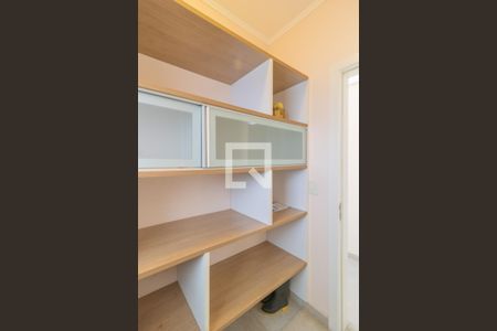 Casa de condomínio à venda com 429m², 5 quartos e 2 vagas Casa de condomínio à venda com 429m², 5 quartos e 2 vagasDepósito