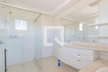 Casa de condomínio à venda com 429m², 5 quartos e 2 vagas Casa de condomínio à venda com 429m², 5 quartos e 2 vagasBanheiro Social