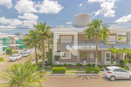 Casa de condomínio à venda com 429m², 5 quartos e 2 vagas Casa de condomínio à venda com 429m², 5 quartos e 2 vagasGabinete-Vista