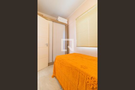 Casa de condomínio à venda com 429m², 5 quartos e 2 vagas Casa de condomínio à venda com 429m², 5 quartos e 2 vagasQuarto de Serviço