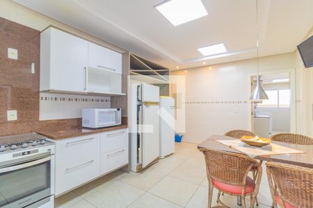 Casa de condomínio à venda com 429m², 5 quartos e 2 vagas Casa de condomínio à venda com 429m², 5 quartos e 2 vagasCozinha