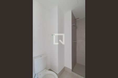 Banheiro de kitnet/studio à venda com 1 quarto, 25m² em Farroupilha, Porto Alegre