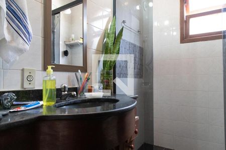 Casa de condomínio para alugar com 120m², 3 quartos e 2 vagasBanheiro social