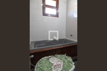 Casa de condomínio para alugar com 120m², 3 quartos e 2 vagasBanheiro da suíte