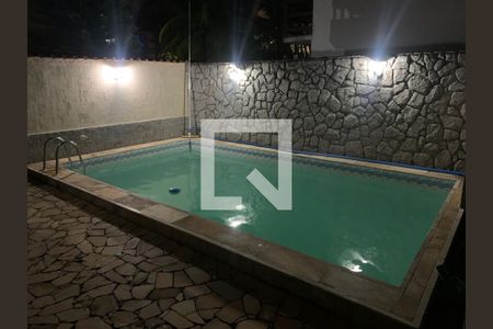 Casa de condomínio para alugar com 120m², 3 quartos e 2 vagasPiscina
