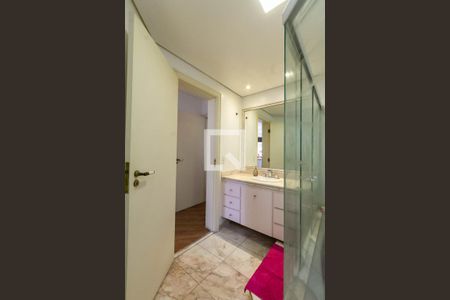 Apartamento para alugar com 397m², 4 quartos e 4 vagasBanheiro da Suíte 2