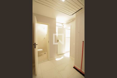 Apartamento à venda com 141m², 3 quartos e 1 vagaÁrea de Serviço