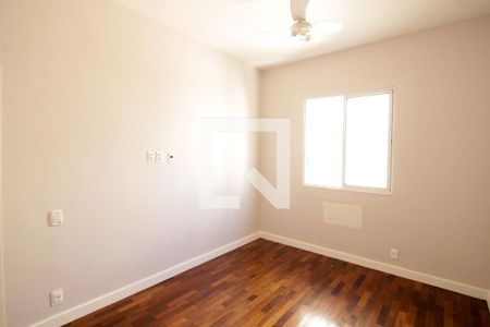 Apartamento à venda com 141m², 3 quartos e 1 vagaQuarto 2