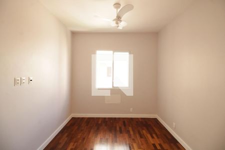 Apartamento à venda com 141m², 3 quartos e 1 vagaQuarto 2