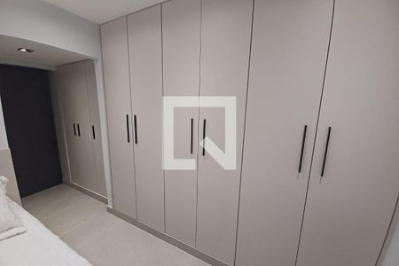 Apartamento à venda com 65m², 2 quartos e 1 vagaSuíte - armários