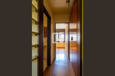 Corredor de apartamento à venda com 1 quarto, 67m² em Rio Branco, Porto Alegre