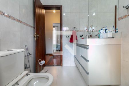 Casa à venda com 400m², 3 quartos e 4 vagas Casa à venda com 400m², 3 quartos e 4 vagasBanheiro da Suíte