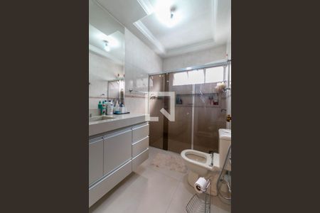 Casa à venda com 400m², 3 quartos e 4 vagas Casa à venda com 400m², 3 quartos e 4 vagasBanheiro da Suíte