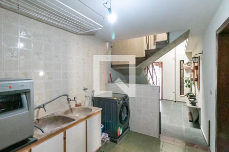 Casa à venda com 400m², 3 quartos e 4 vagas Casa à venda com 400m², 3 quartos e 4 vagasÁrea de Serviço