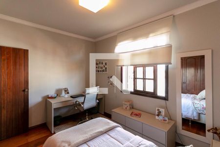 Casa à venda com 400m², 3 quartos e 4 vagas Casa à venda com 400m², 3 quartos e 4 vagasQuarto 2