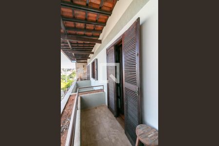 Casa à venda com 400m², 3 quartos e 4 vagas Casa à venda com 400m², 3 quartos e 4 vagasQuarto 1