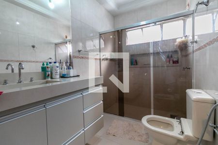 Casa à venda com 400m², 3 quartos e 4 vagas Casa à venda com 400m², 3 quartos e 4 vagasBanheiro da Suíte