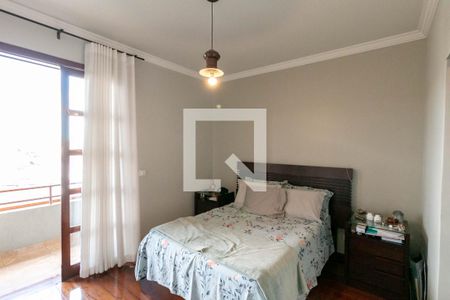 Casa à venda com 400m², 3 quartos e 4 vagas Casa à venda com 400m², 3 quartos e 4 vagasQuarto Suíte