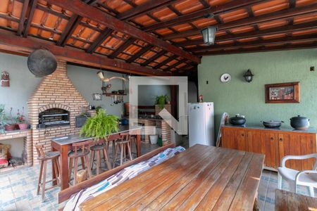 Casa à venda com 400m², 3 quartos e 4 vagas Casa à venda com 400m², 3 quartos e 4 vagasVaranda gourmet