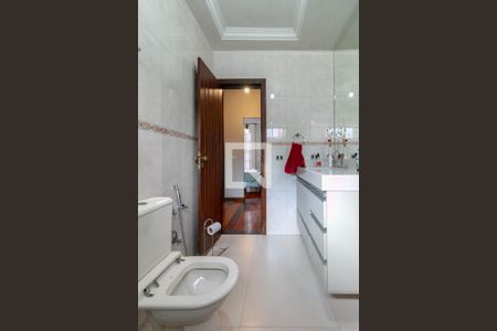 Casa à venda com 400m², 3 quartos e 4 vagas Casa à venda com 400m², 3 quartos e 4 vagasBanheiro da Suíte