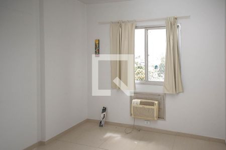 Apartamento à venda com 75m², 3 quartos e 1 vagaQuarto 2
