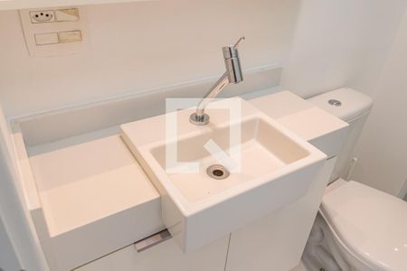 Apartamento para alugar com 53m², 1 quarto e 2 vagasDetalhe do Banheiro da Suíte