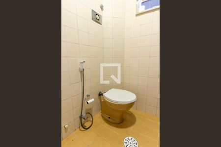 Apartamento para alugar com 65m², 2 quartos e sem vaga Apartamento para alugar com 65m², 2 quartos e sem vagaBanheiro social