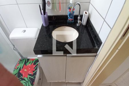 Apartamento à venda com 45m², 2 quartos e 1 vagaDetalhe do banheiro