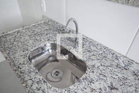 Apartamento para alugar com 48m², 2 quartos e 1 vaga Apartamento para alugar com 48m², 2 quartos e 1 vagaCozinha e Área de Serviço
